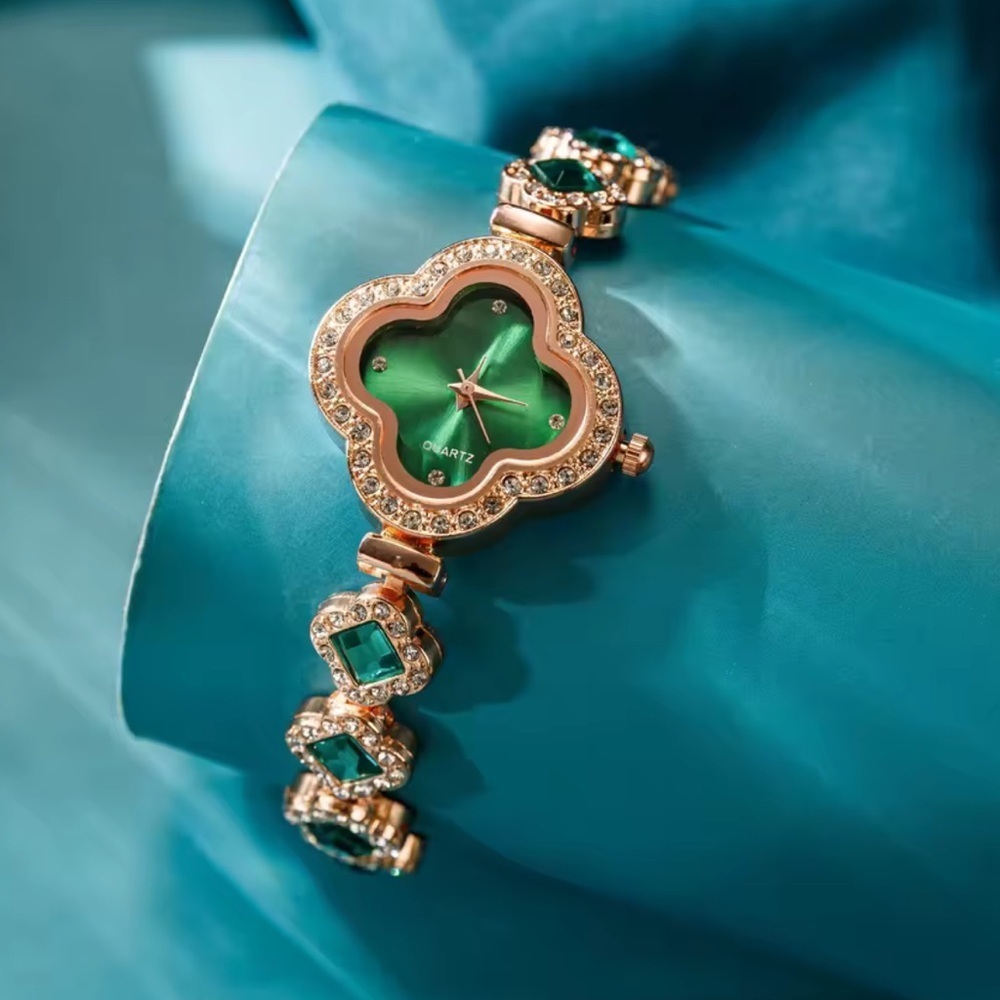 Alhambra Emerald Clover Luxury Green Crystal Bracelet Watch